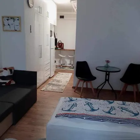 Atutazo Apartment *